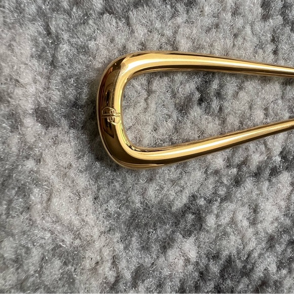 Deborah Pagani Small Gold Hair Pin - Picture 5 of 6